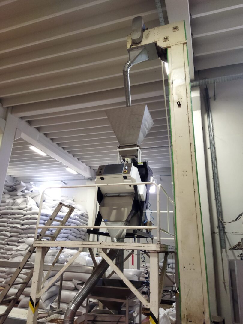 Mmctech small scale single channel color sorter machine for sale in USA market